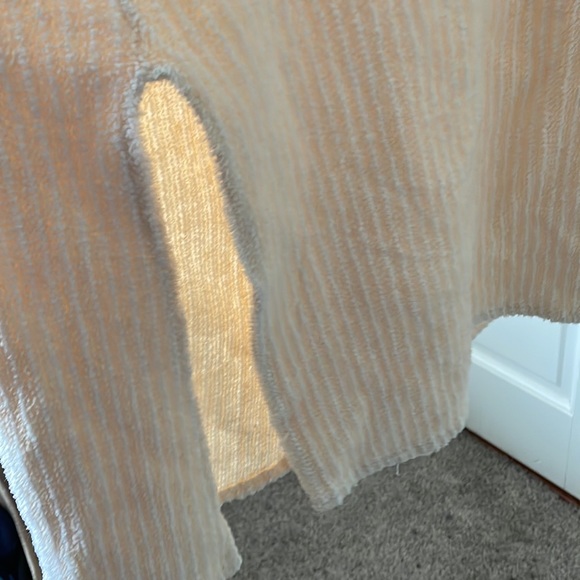 Cozy long mid-way zipper bath/ spa robe, size medium - Picture 4 of 6